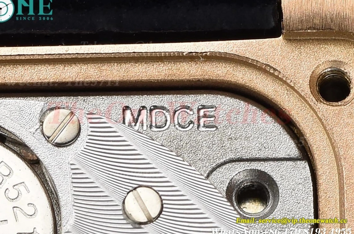 Silver 21.2mm RG Tank Blue Quartz Dial LE 8848F Française 0304